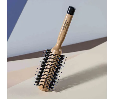 The Blow-Dry Brush N°1