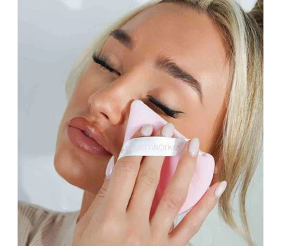 Triangular Powder Puff Duo