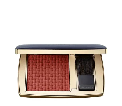 The Sculpting Blush Powder