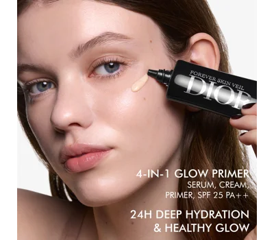 Dior Forever Skin Veil Makeup base - Glow finish and 24h hydration, SPF 25 PA++