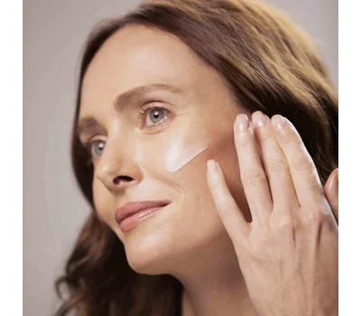 Sisleÿa L'IntéGral Anti-Âge Radiance Anti-Dark Spot Serum 30ml