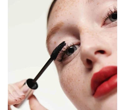 High Impact Zero Gravity™ Mascara Black
